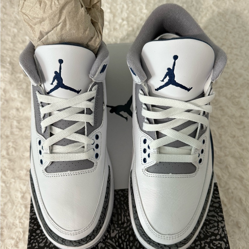Men’s Air Jordan 3 Retro 
Size 8 1/2
White/Midnight Navy 
Never Tried On